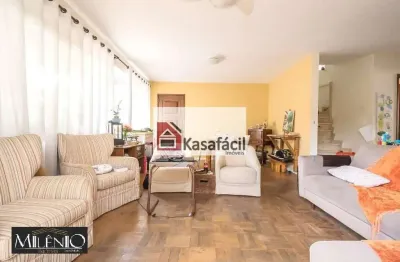 Casa com 3 quartos para alugar na Rua Panapoi, 186, Campo Belo, São Paulo
