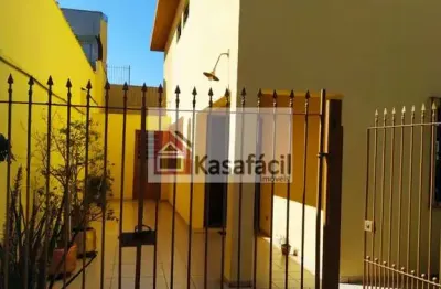 Casa  (  de vila fechada  ) de 4 dormitórios   na vila santa catarina!