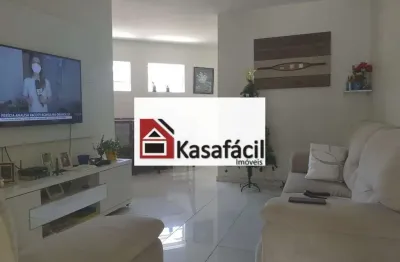 Casa com  2 quartos, 3 vagas, toda modernizada na cidade ademat