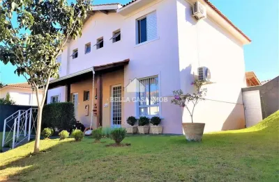 Linda ,casa no condomínio  villa flora , 3 dormitórios 1 suite  2 vagas piscina... no condomínio cl