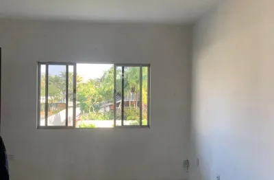 Casa a venda bem no centro de navegantes, amplo terreno, com duas casas prontos para morar