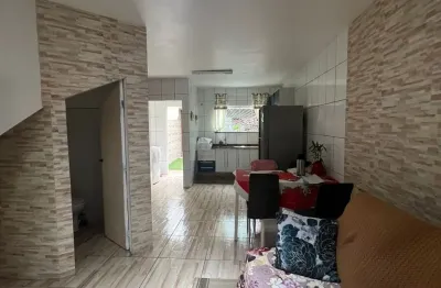 Sobrado a  venda no são vicente, com vaga da garagem coberta e bem localizado!
