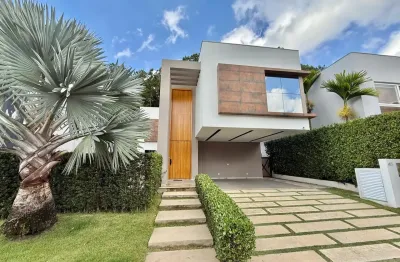 Casa em condomínio fechado, pronto para morar em meio a natureza, em local privilegiado!