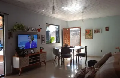 Linda casa a venda na quadra 13 smpw - no residencial pinheiro 2  casa com 3 quartos amplos sendo uma suíte + uma suíte separada local super tranquilo