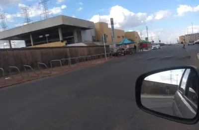 A venda lindo apartamento de 2 quartos em samambaia qr 210 uma das melhores quadras e próximo ao metrô