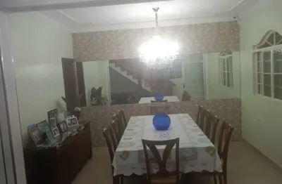 Excelente casa a venda na qr 210 samambaia norte com 4 quartos 4 banheiros construção de alto nível