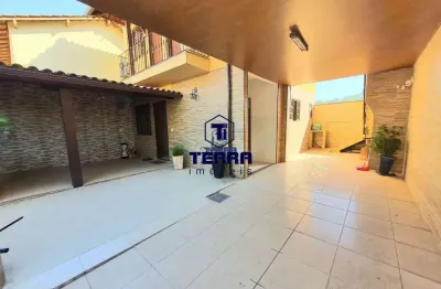 Casa com quintal, em excelente localização em são gonçalo, pertinho do guanabara