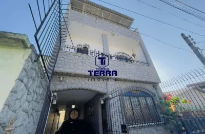 Lindo triplex com 3 quartos, 2 suítes, piscina e rooftop com churrasqueira.
