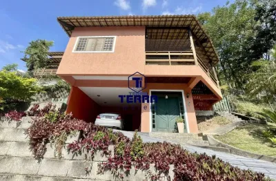 Lindo triplex com 3 quartos, uma suíte com área de lazer completa no ubá recanto