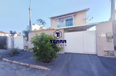 Linda residência em maria paula, com 3 quartos, uma suíte e quintal privativo.