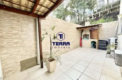 Ótimo apartamento em maria paula com 2 quartos e quintal privativo.