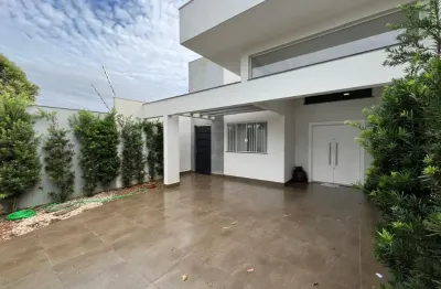 Casa mobiliada com energia solar à venda em maringá – acabamento de alto padrão!