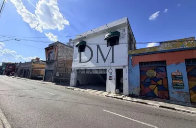 Prédio comercial de 800 m2. Salão Comercial + 6 salas comerciais  por R$ 4 mil no  Centro de Mogi da Cruzes