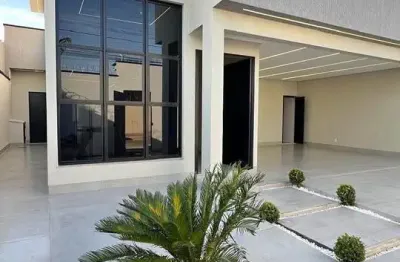 Excelente oportunidade no parque dos poderes – sorriso/mt!  encante-se com esta casa moderna e sofisticada, localizada em frente ao bosque, na alameda joão fernandes campos café filho, a apenas duas q