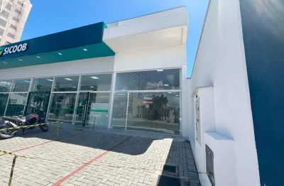 Sala comercial para locação no centro de navegantes-sc