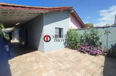 Casa com edícula, churrasqueira e fogão a lenha no itaguaí 650 m da praia