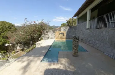 Casa à venda no Centro, Miguel Pereira 
