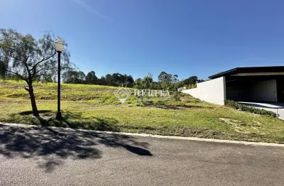 Terreno espetacular no villas do golfe: paz e vista incrível!