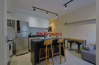 Apartamento mobiliado com 2 quartos para locação no centro.