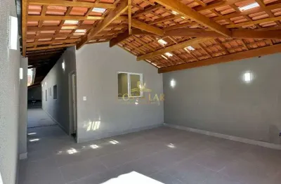 Casa geminada novíssima à venda na mirim em praia grande – 2 suítes, 2 vagas!
