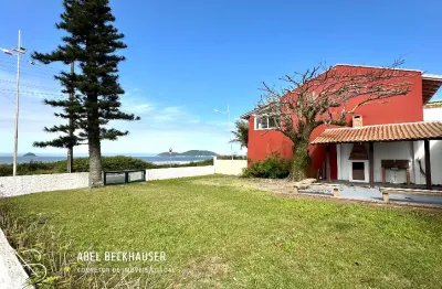 Casa de esquina, frente - mar em ubatuba, são francisco do sul
