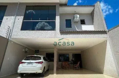 Sobrado com 3 suítes e piscina (320m2 de área construída)