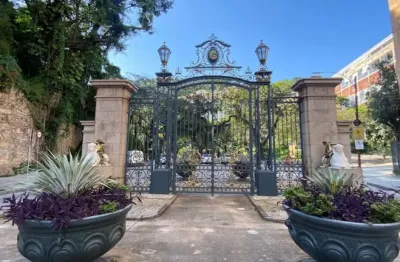 Ótimo apartamento em laranjeiras. localização privilegiada, próximo ao parque guinle, metrô e vasto comércio.