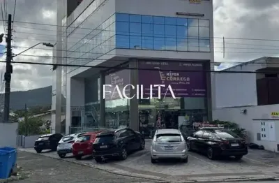 Sala comercial para alugar na rua joão pio duarte silva, 1177, córrego grande, florianópolis por r$ 9.000