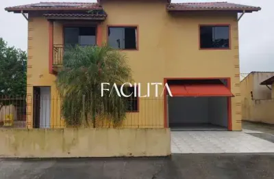 Casa com 2 quartos para alugar na rua dos pêssegos, 35, madri, palhoça por r$ 3.700