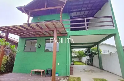 Casa com 2 quartos para alugar na servidão laura duarte prazeres, 1000, campeche, florianópolis por r$ 4.800