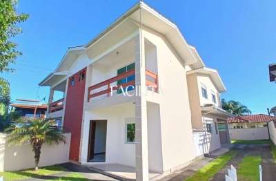 Casa com 3 quartos para alugar na rua norberto becker, 1000, campeche, florianópolis por r$ 6.200