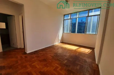 Centro - oportunidade! amplo apartamento quarto-sala, com dependências, bem iluminado e ventilado, muito bom prédio, ao lado da petrobrás