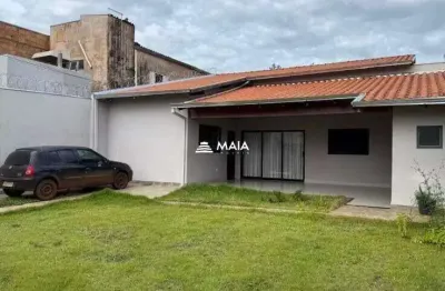Casa com 3 quartos à venda no Leblon, Uberaba 