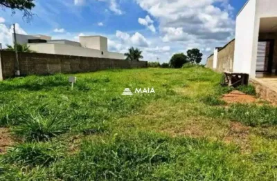 Lote em ótima localização no condomínio mario franco