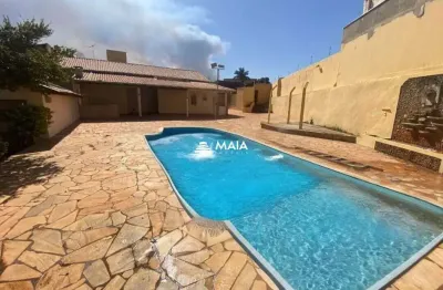 Casa com 4 quartos à venda no Jardim São Bento, Uberaba 