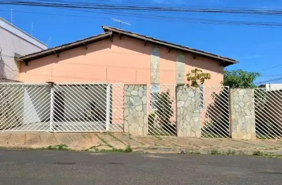 Casa com 3 quartos à venda no Olinda, Uberaba 