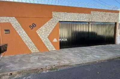 Casa com 3 quartos para alugar na Cidade Jardim, Uberaba 