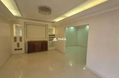 Casa com 6 quartos à venda no Santa Maria, Uberaba 