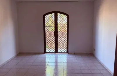 Apartamento com 3 quartos para alugar na Vila Olímpica, Uberaba 