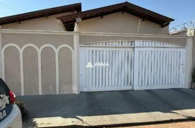 Casa com 4 quartos à venda no Olinda, Uberaba 