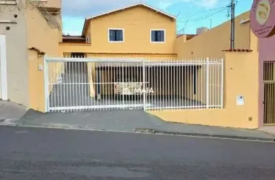 Casa com 5 quartos à venda no Centro, Uberaba 