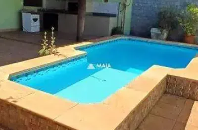 Casa com 3 quartos para alugar no Olinda, Uberaba 