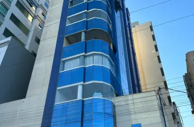 Apartamento quadra mar. 03 quartos. 01 suíte. 02 demi-suíte