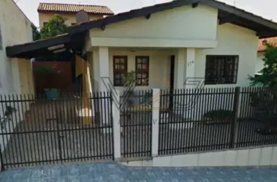 Casa térrea com edícula à venda no bairro vila planalto em vinhedo - sp.