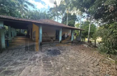 Chácara com casa térrea em 5.000,00m² de terreno e edícula à venda em vinhedo/sp