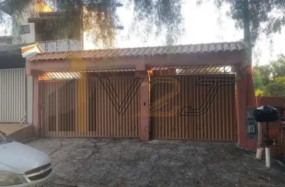 Vende-se casa com 3 unidades e entradas individuais no bairro jardim miriam em vinhedo/sp