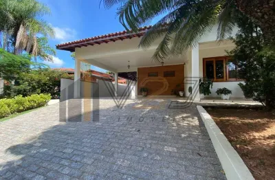 Casa térrea com jardim e edícula à venda no condomínio jardim paulista i em vinhedo/sp