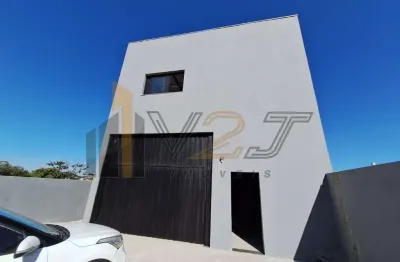 Espaçoso galpão comercial de 317m para locação em bairro da cidade de vinhedo/sp