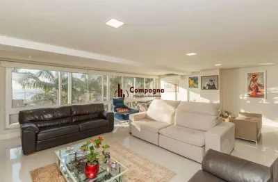 Excelente casa de 466m² com 03 suítes e 4 vagas de garagem.