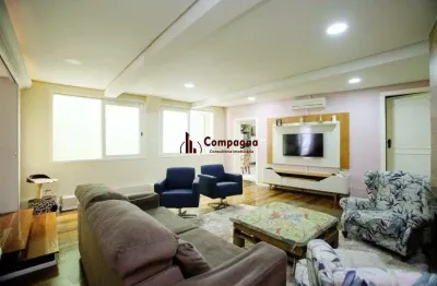 Excelente casa de 235m² com 4 dormitórios e 3 vagas no bairro azenha.